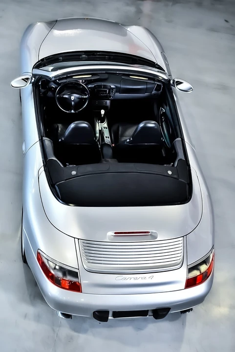 1999 Porsche 996 Carrera 4 - Image 24 of 30