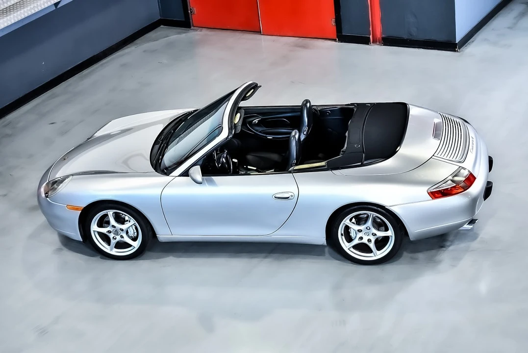 1999 Porsche 996 Carrera 4 - Image 26 of 30