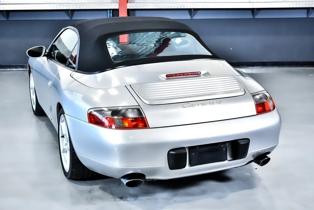 1999 Porsche 996 Carrera 4 - Image 28 of 30