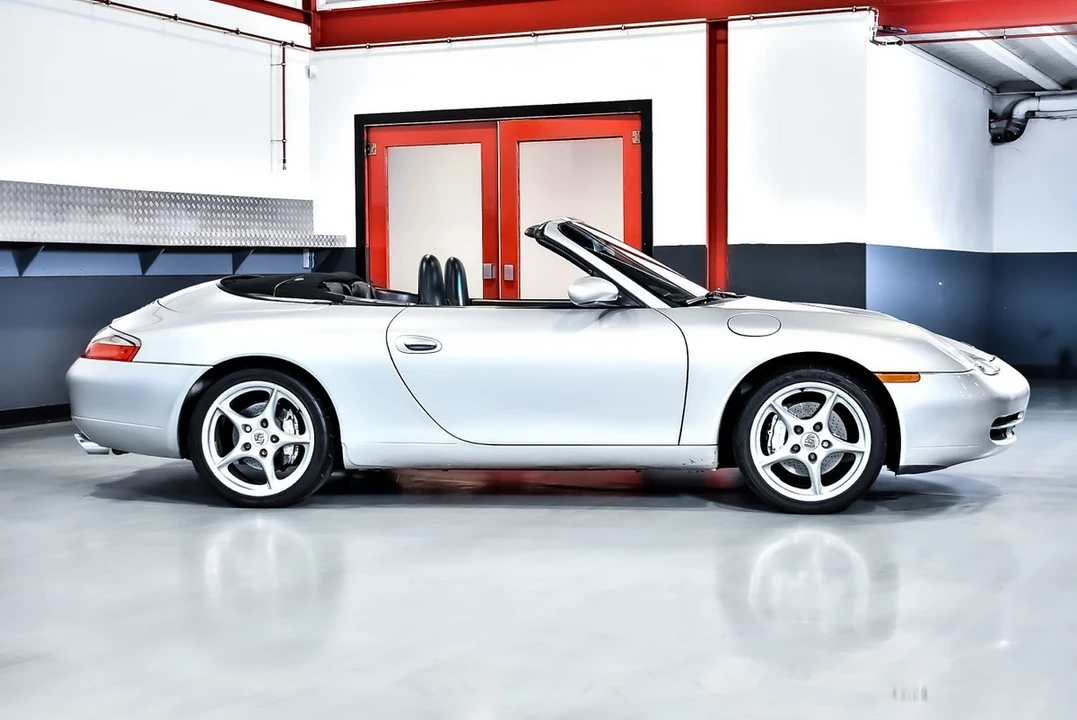 1999 Porsche 996 Carrera 4 - Image 12 of 30