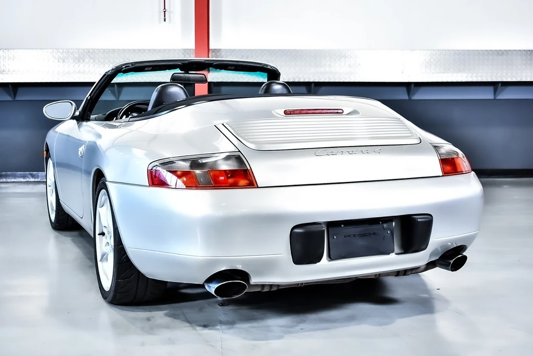 1999 Porsche 996 Carrera 4 - Image 17 of 30