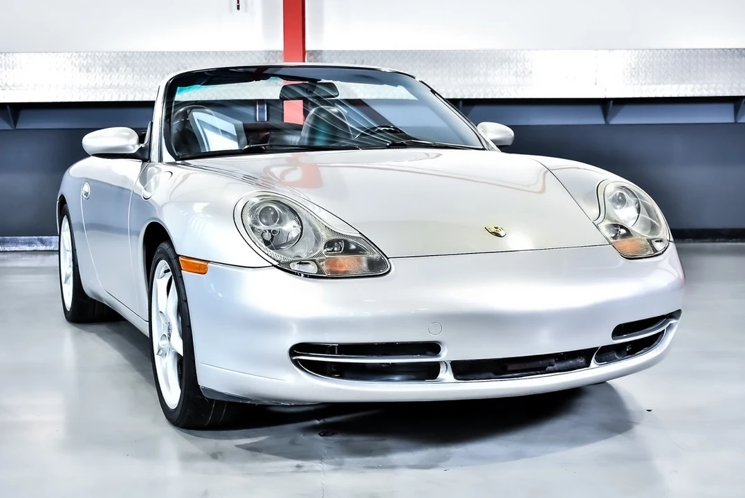 1999 Porsche 996 Carrera 4 - Image 5 of 30