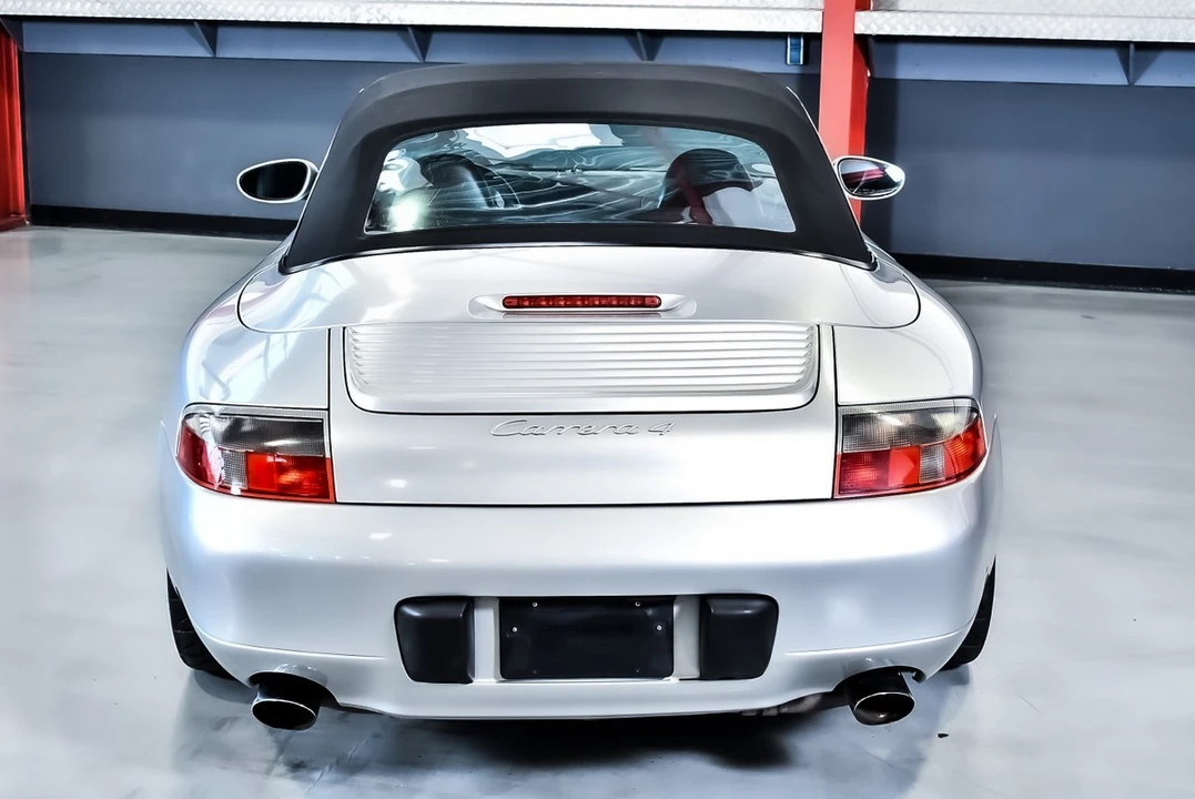 1999 Porsche 996 Carrera 4 - Image 27 of 30