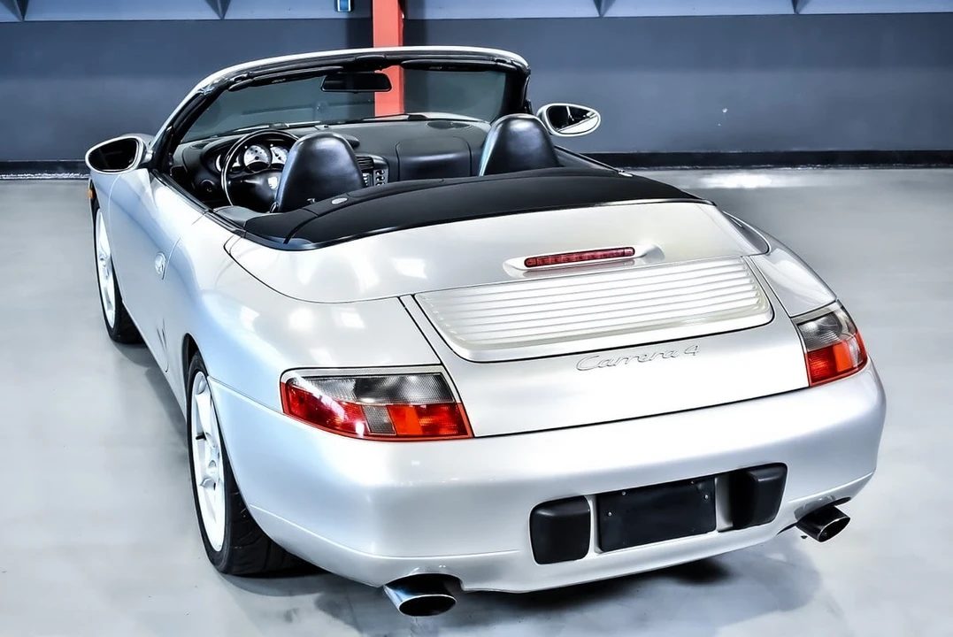 1999 Porsche 996 Carrera 4 - Image 16 of 30