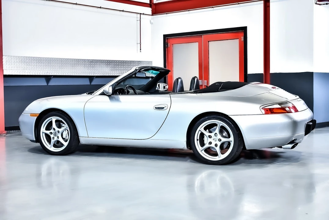1999 Porsche 996 Carrera 4 - Image 21 of 30
