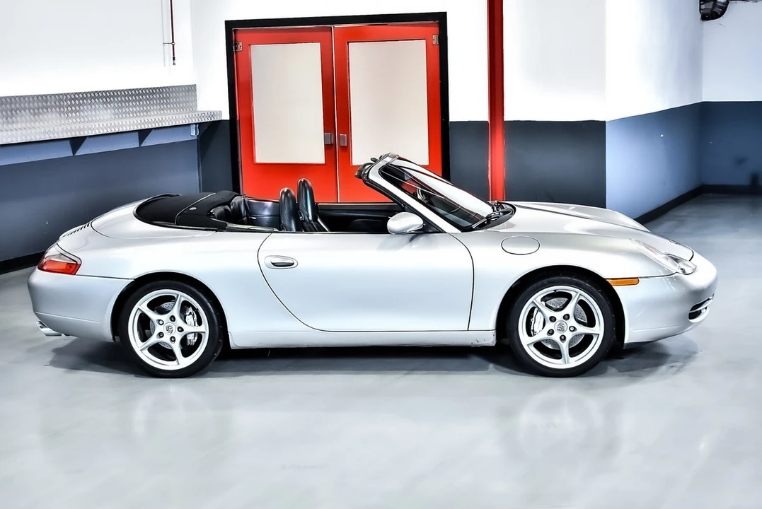 1999 Porsche 996 Carrera 4 - Image 10 of 30