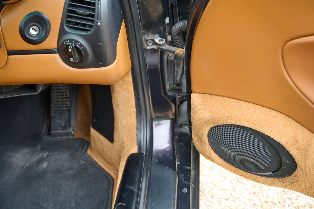 1999 Porsche 996 Carrera 4 - Image 24 of 30