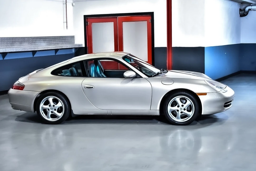 1999 Porsche 996 Carrera - Image 9 of 31