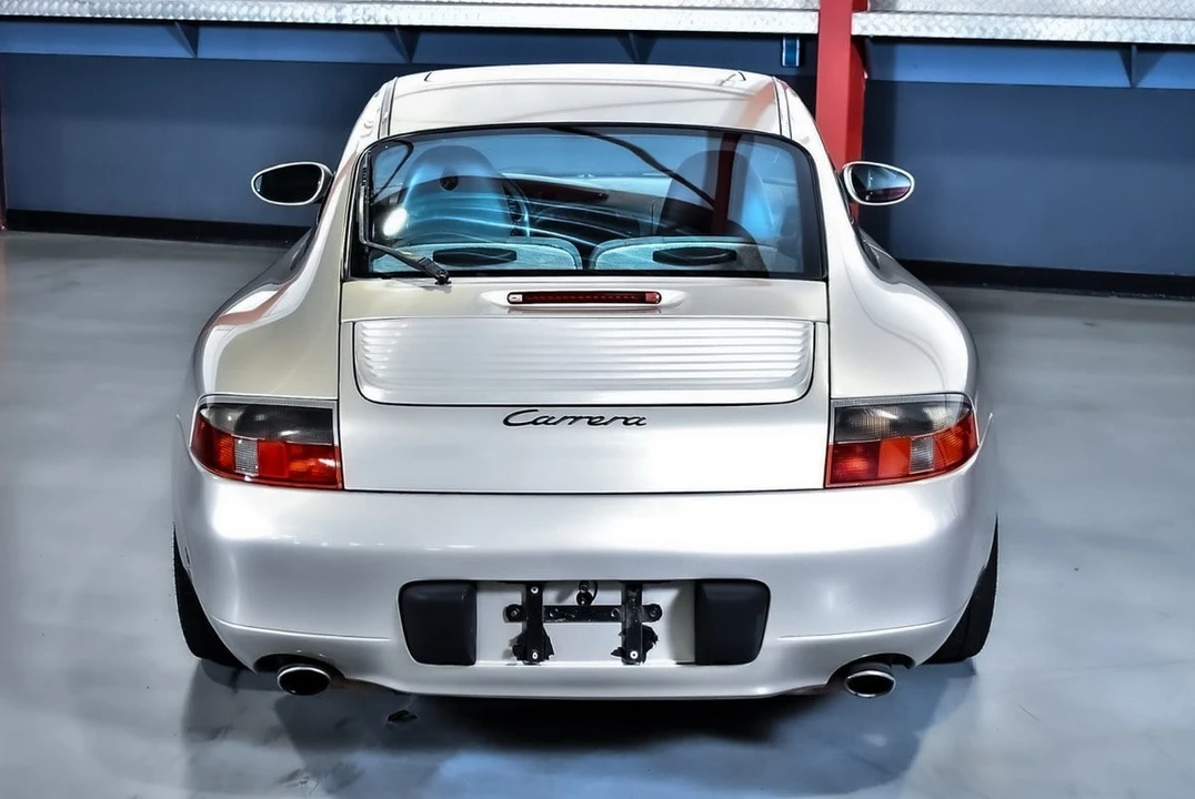 1999 Porsche 996 Carrera - Image 17 of 31
