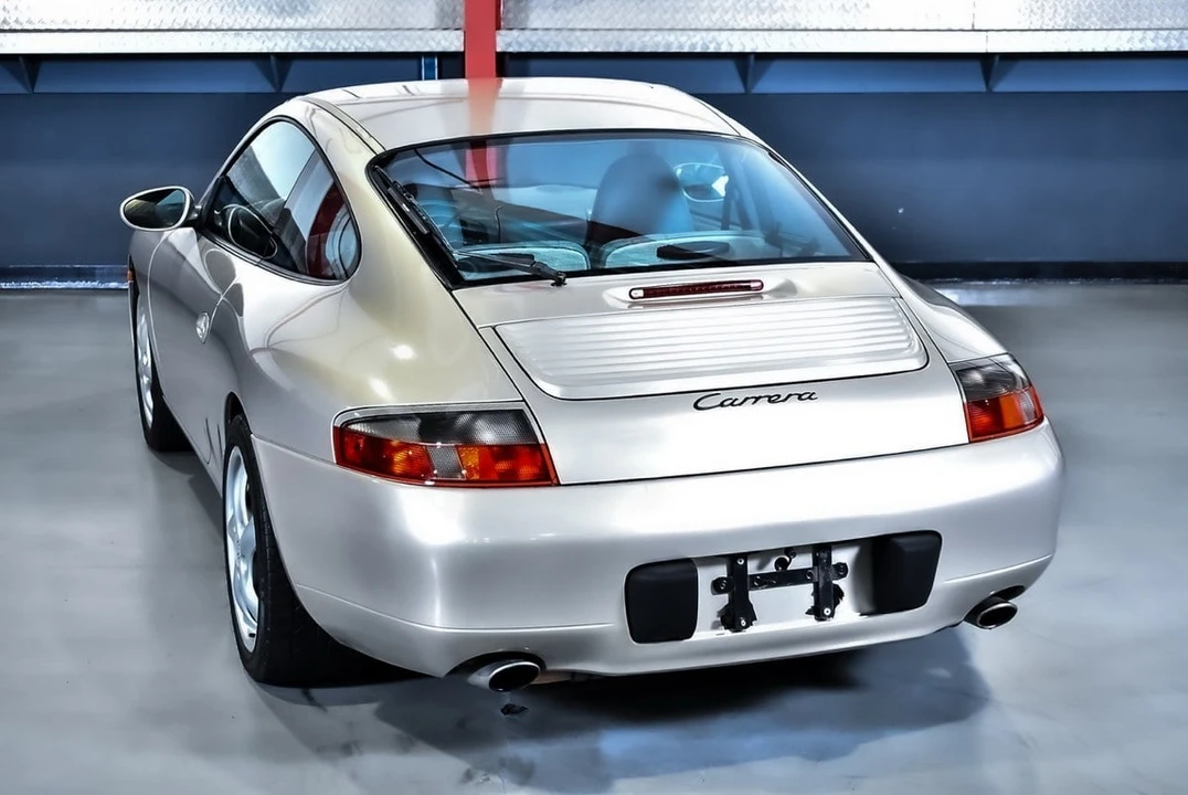 1999 Porsche 996 Carrera - Image 19 of 31