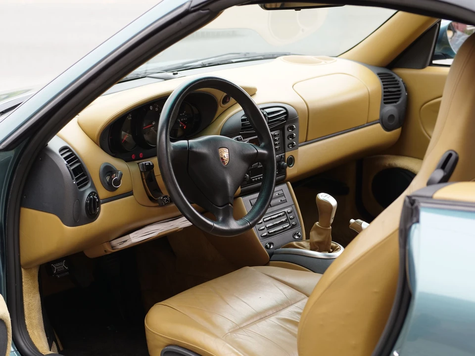 1999 Porsche 996 Carrera - Image 11 of 31