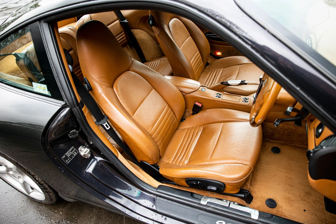 1999 Porsche 996 Carrera 4 - Image 10 of 21