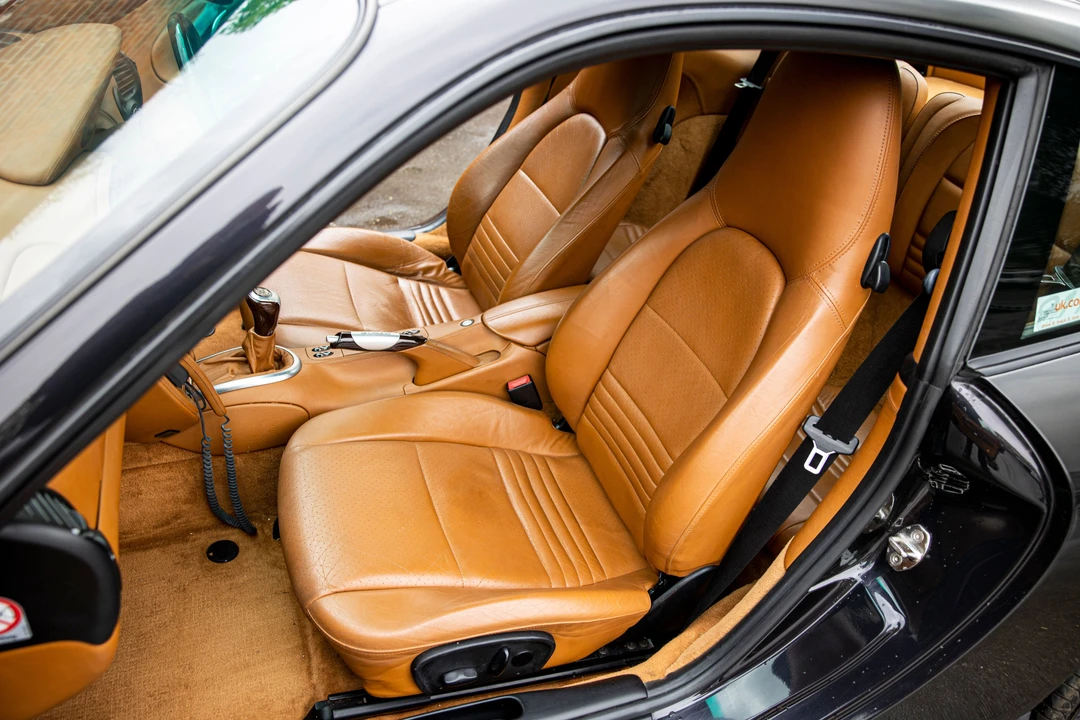1999 Porsche 996 Carrera 4 - Image 11 of 21