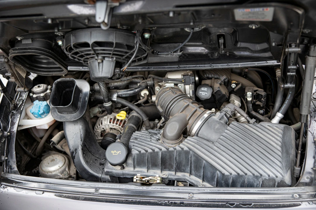 1999 Porsche 996 Carrera 4 - Image 6 of 21