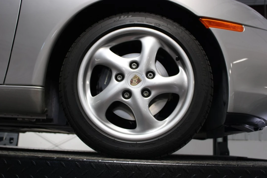 1999 Porsche 986 Boxster - Image 11 of 31