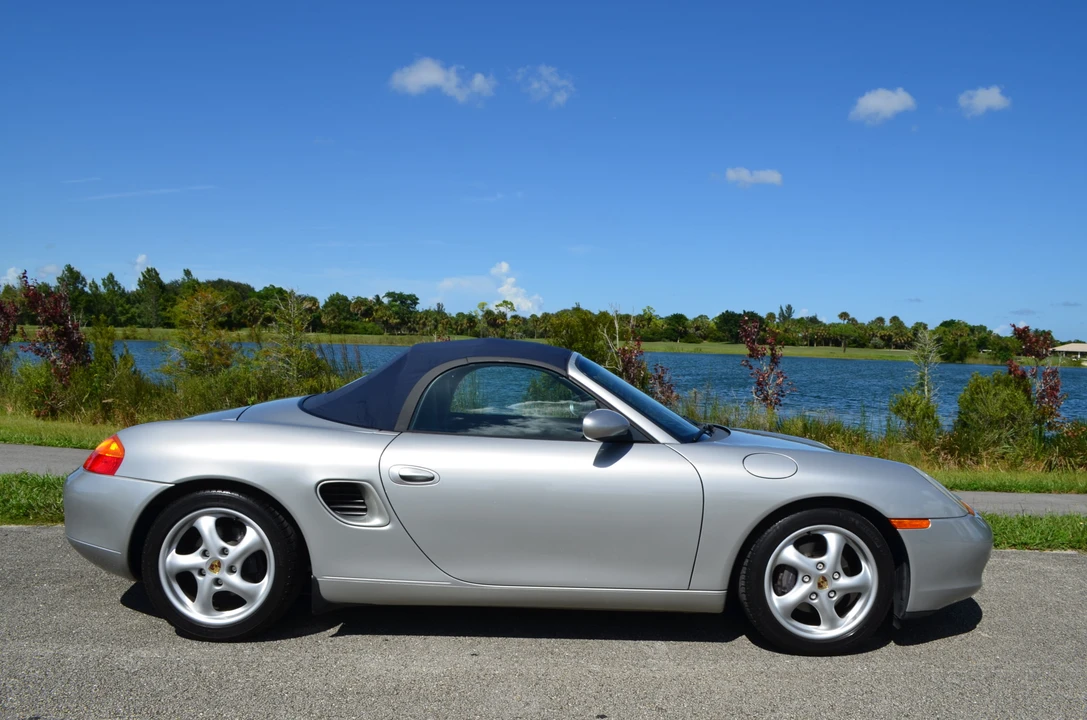 1999 Porsche 986 Boxster - Image 11 of 31