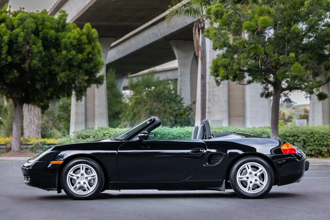 1999 Porsche 986 Boxster - Image 13 of 31