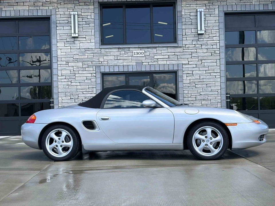 1999 Porsche 986 Boxster - Image 12 of 31