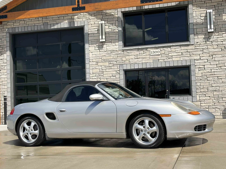 1999 Porsche 986 Boxster - Image 11 of 31