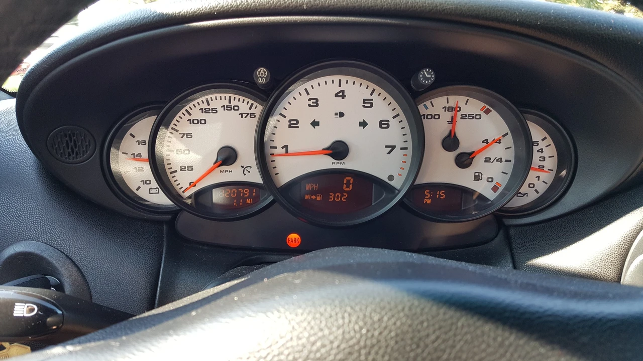 1999 Porsche 986 Boxster - Image 23 of 31