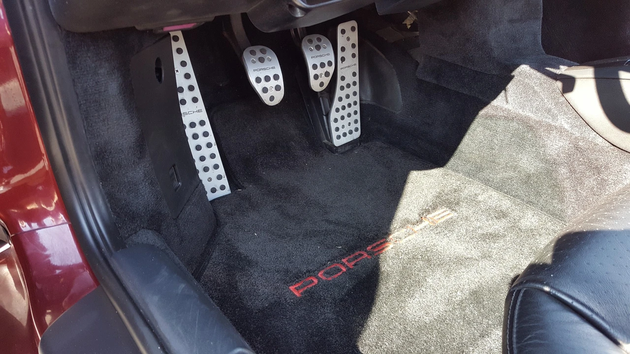 1999 Porsche 986 Boxster - Image 25 of 31