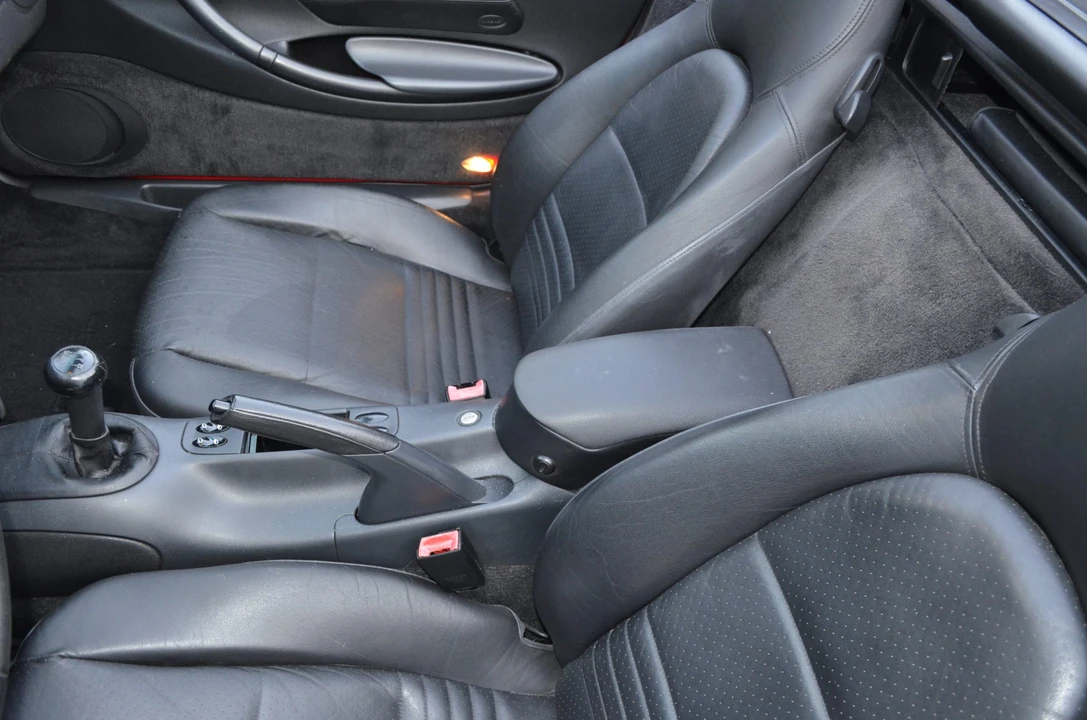 1999 Porsche 986 Boxster - Image 25 of 31