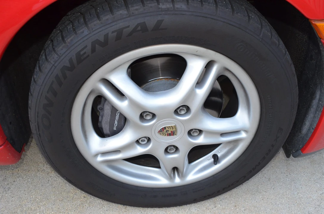 1999 Porsche 986 Boxster - Image 24 of 31