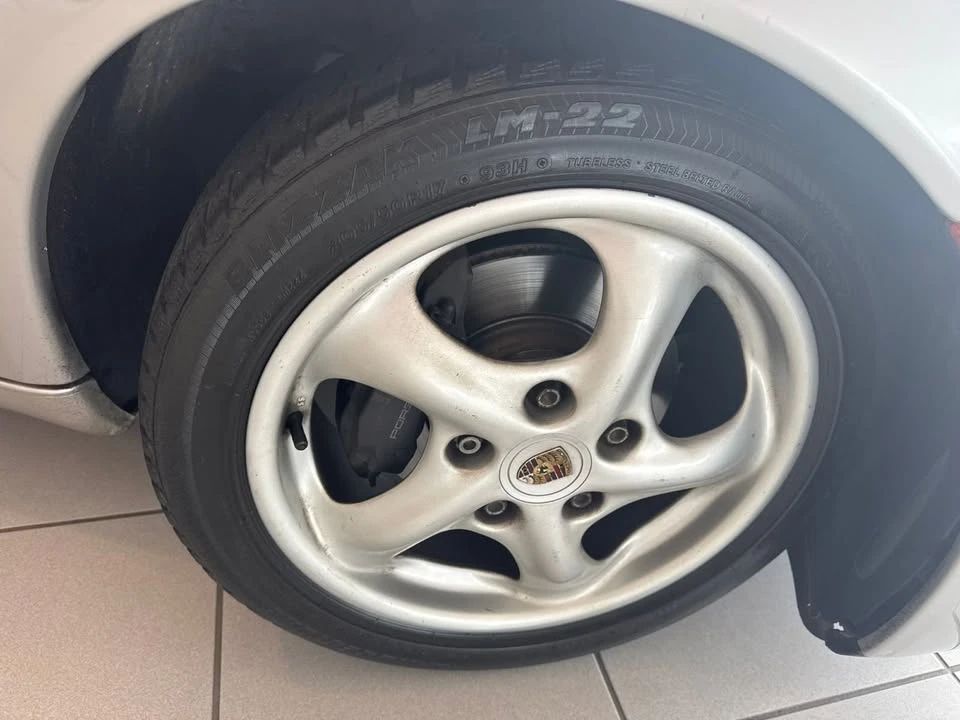 1999 Porsche 986 Boxster - Image 10 of 18
