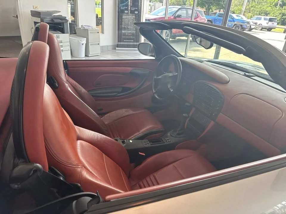 1999 Porsche 986 Boxster - Image 11 of 18