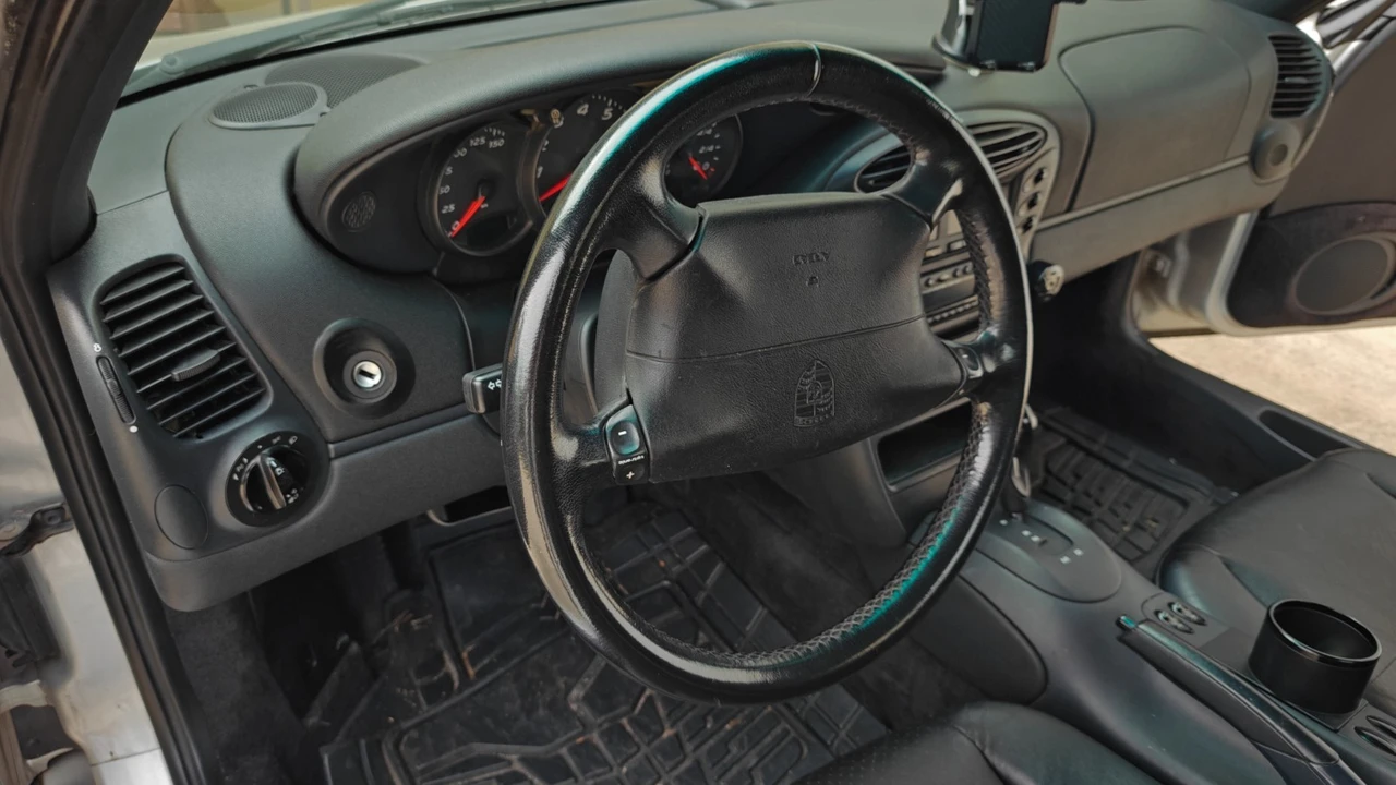 1999 Porsche 986 Boxster - Image 10 of 18