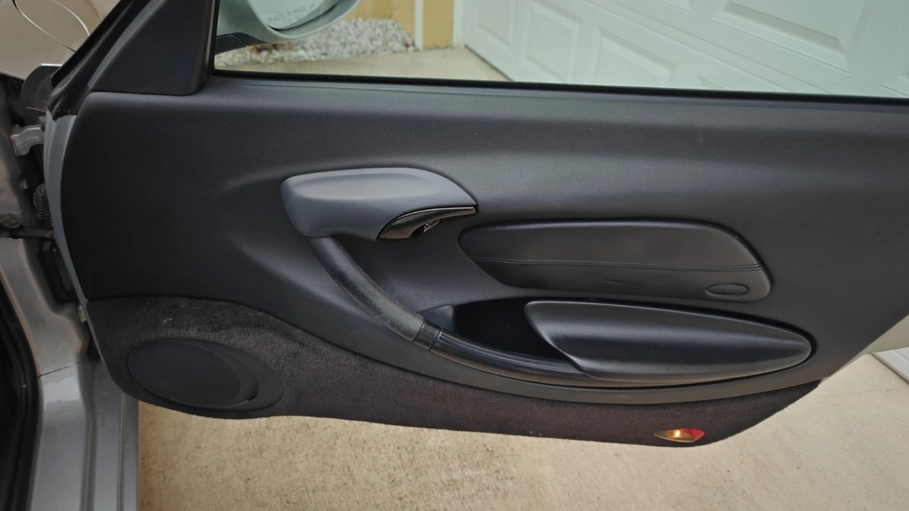1999 Porsche 986 Boxster - Image 13 of 18