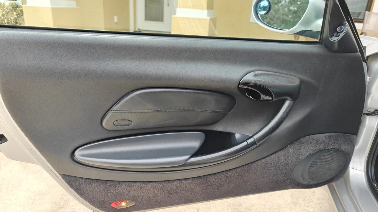 1999 Porsche 986 Boxster - Image 17 of 18