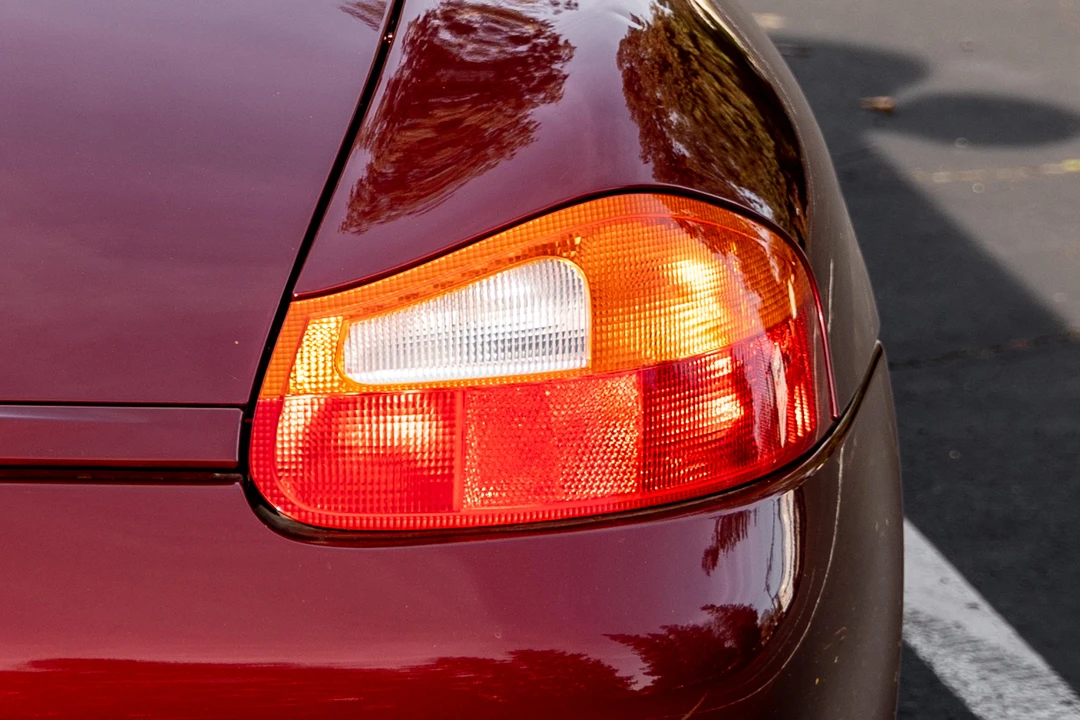 1999 Porsche 986 Boxster - Image 25 of 31