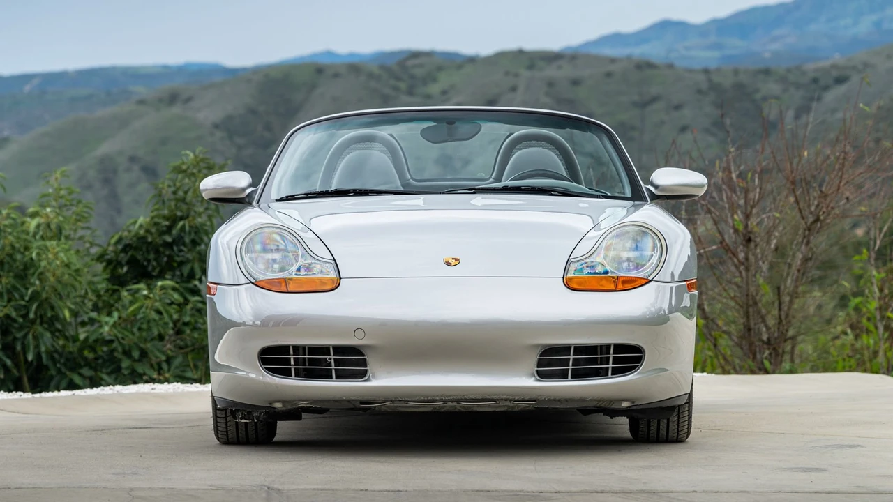 1999 Porsche 986 Boxster - Image 2 of 31
