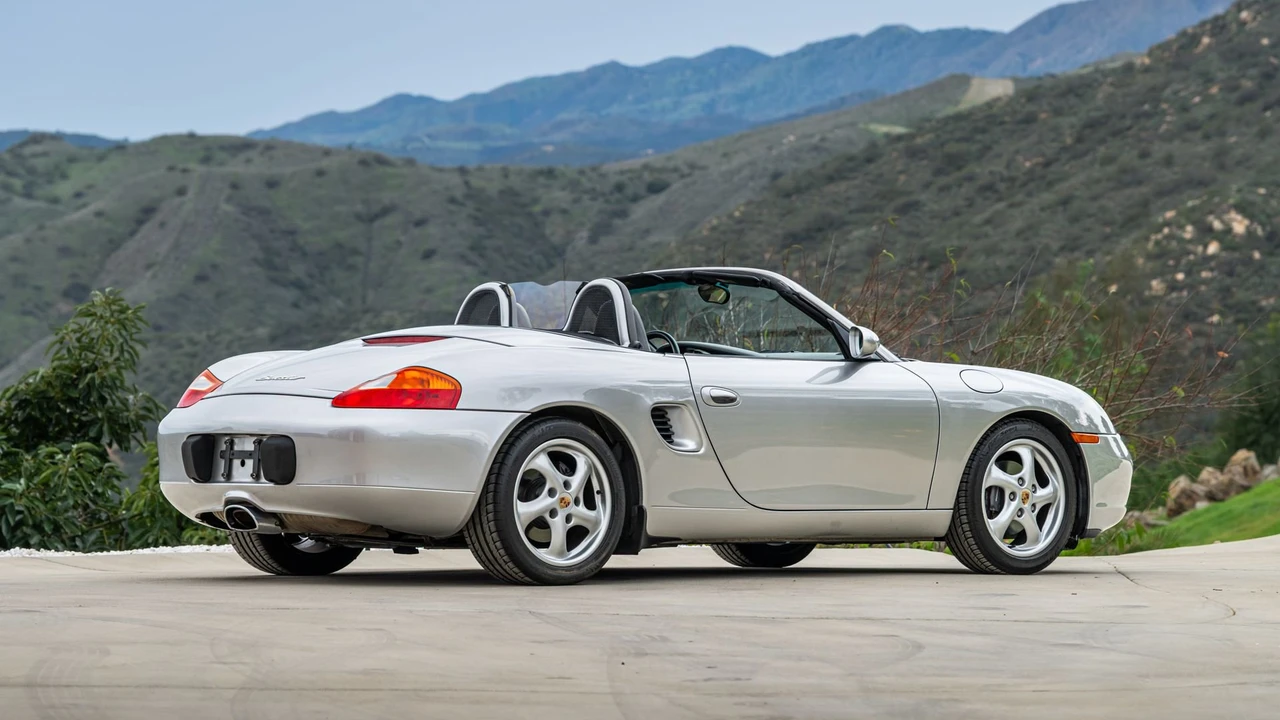 1999 Porsche 986 Boxster - Image 9 of 31