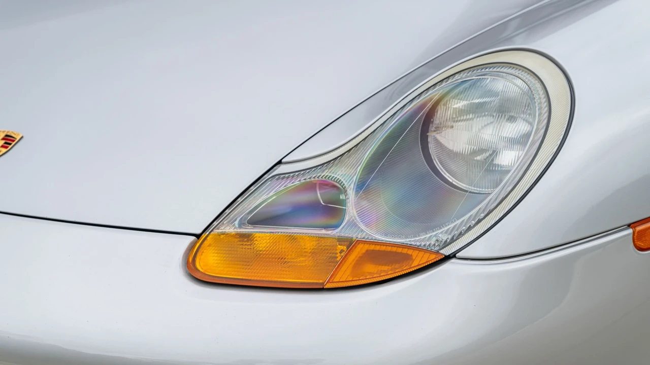 1999 Porsche 986 Boxster - Image 12 of 31