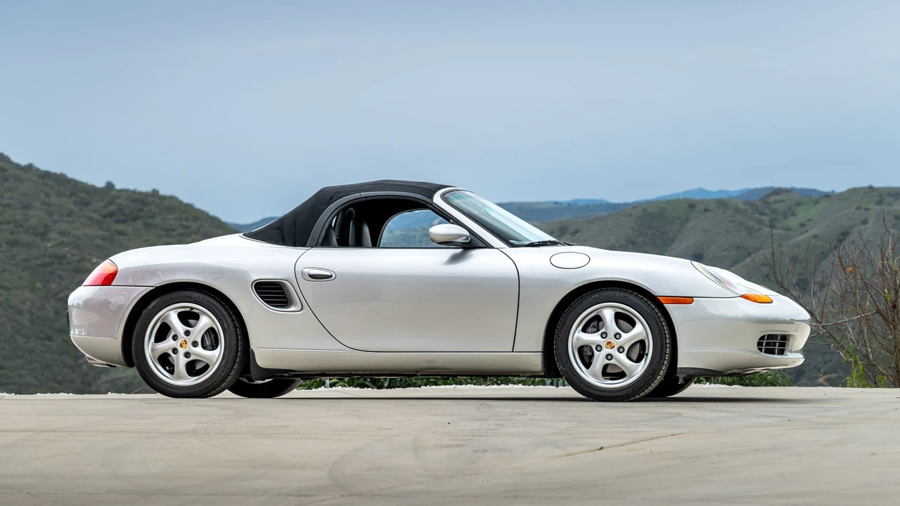1999 Porsche 986 Boxster - Image 13 of 31