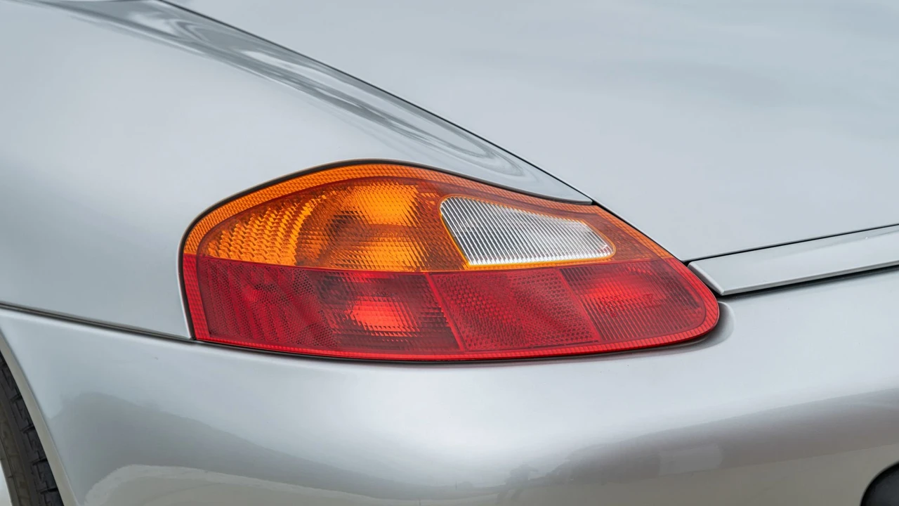 1999 Porsche 986 Boxster - Image 27 of 31