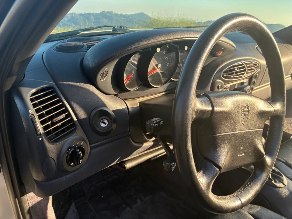 1999 Porsche 986 Boxster - Image 14 of 24