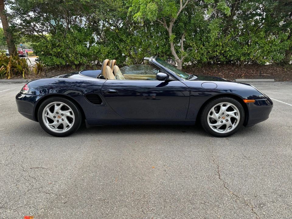 1999 Porsche 986 Boxster - Image 13 of 31