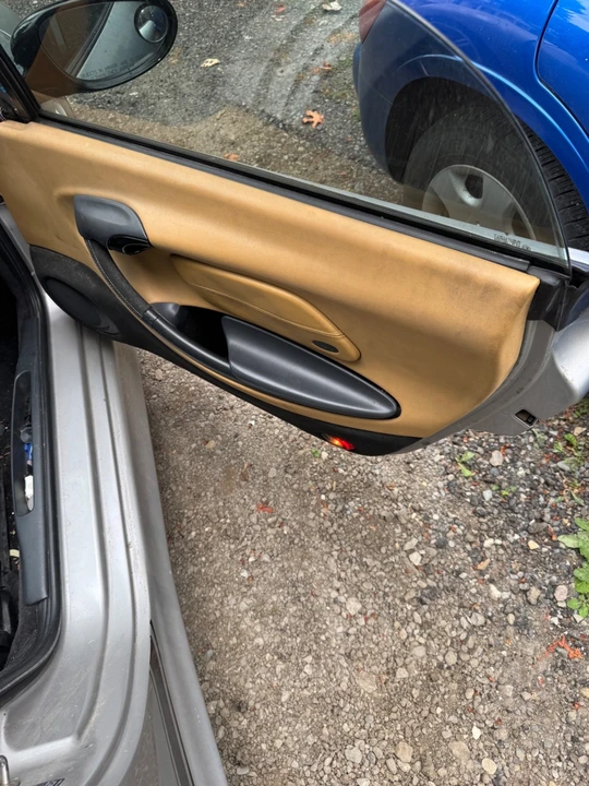 1999 Porsche 986 Boxster - Image 17 of 24