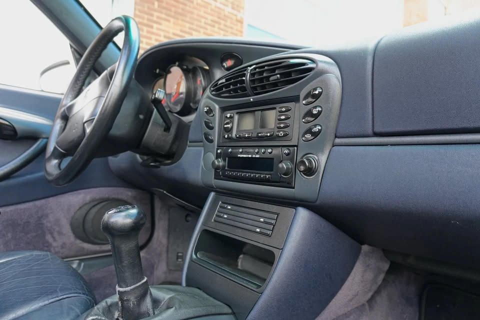 1999 Porsche 986 Boxster - Image 11 of 20