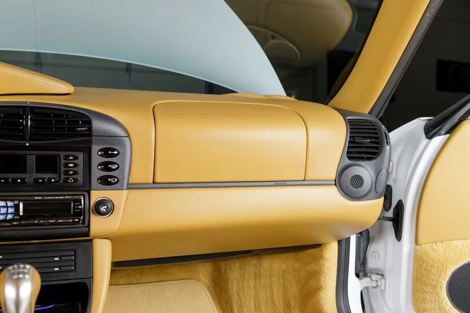 1999 Porsche 996 Carrera - Image 19 of 20