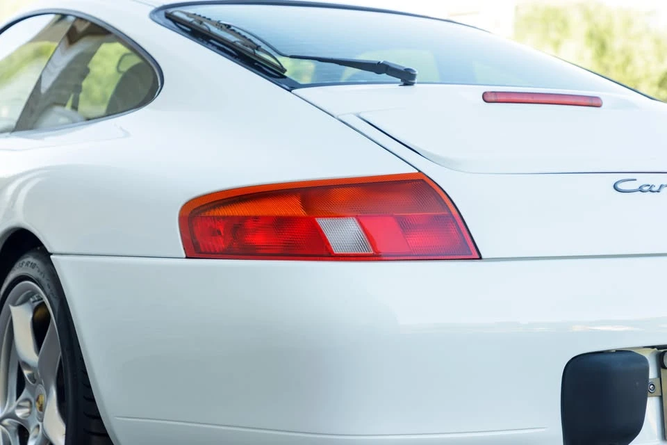 1999 Porsche 996 Carrera - Image 12 of 20