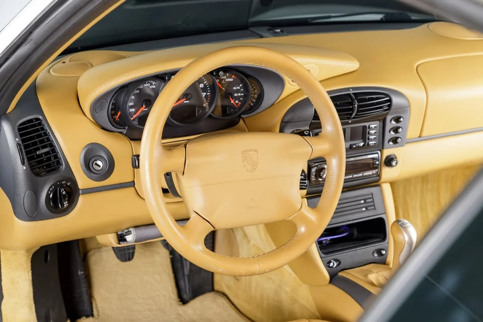 1999 Porsche 996 Carrera - Image 16 of 20