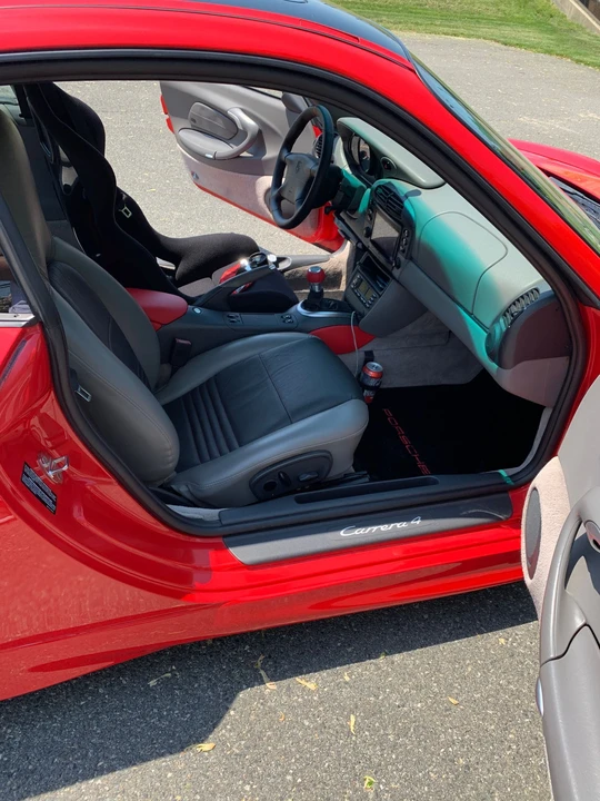 1999 Porsche 996 Carrera 4 - Image 9 of 25