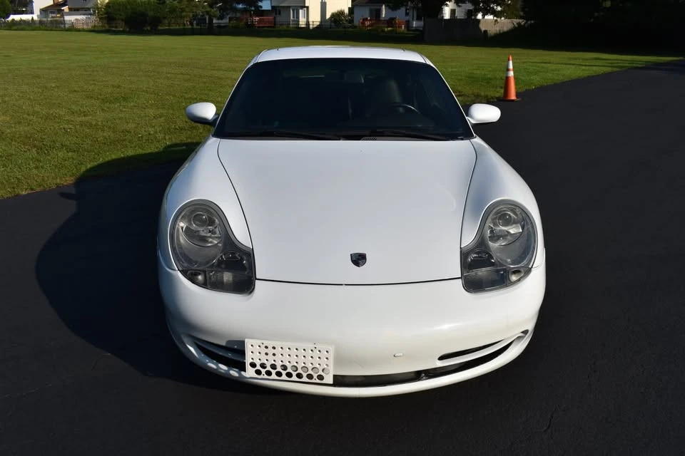 1999 Porsche 996 Carrera - Image 9 of 20