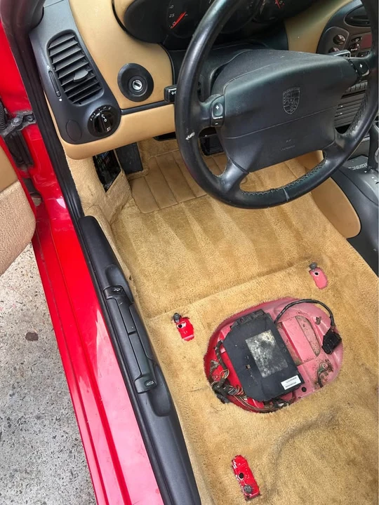 1999 Porsche 986 Boxster - Image 2 of 19