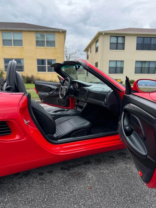 1999 Porsche 986 Boxster - Image 10 of 19