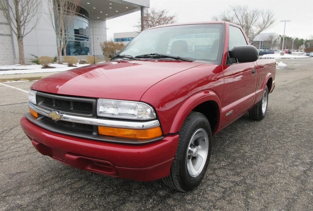 1999 Chevrolet S-10 - Image 5 of 21